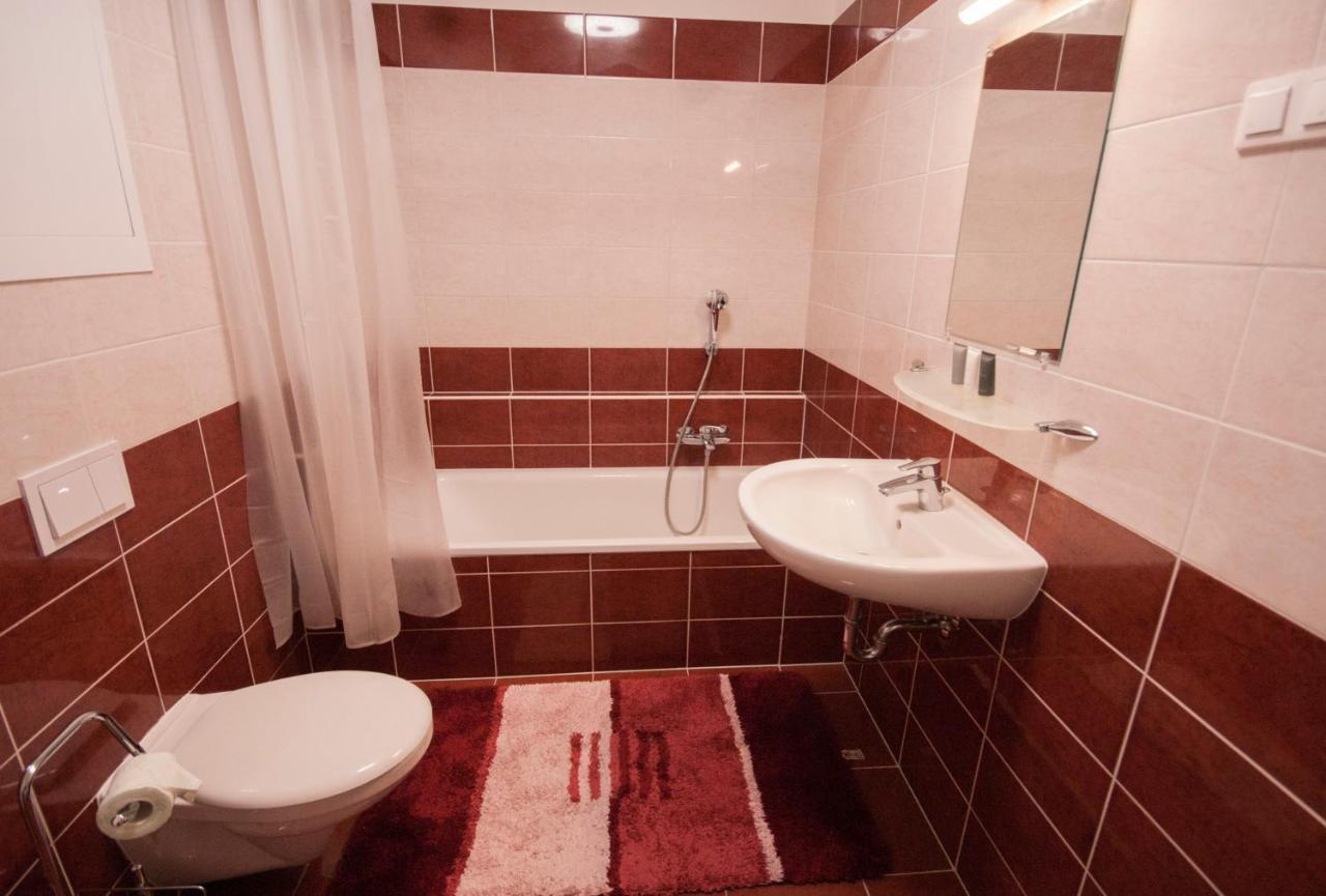 Keleti Aparthotel Budapest Exteriör bild